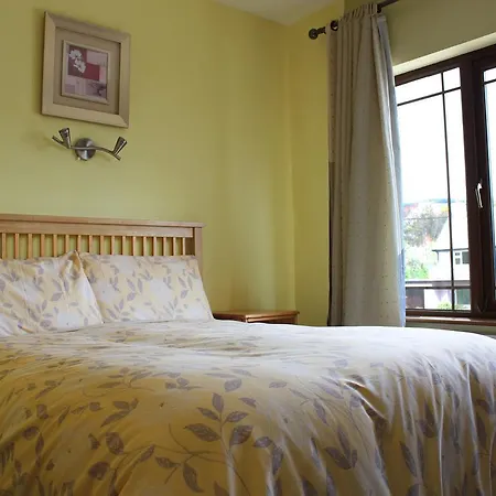 Avelow House Bed & Breakfast 3*
