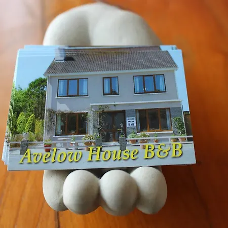 Avelow House